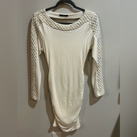 Tart cream and black space dye - Picture 3 of 8